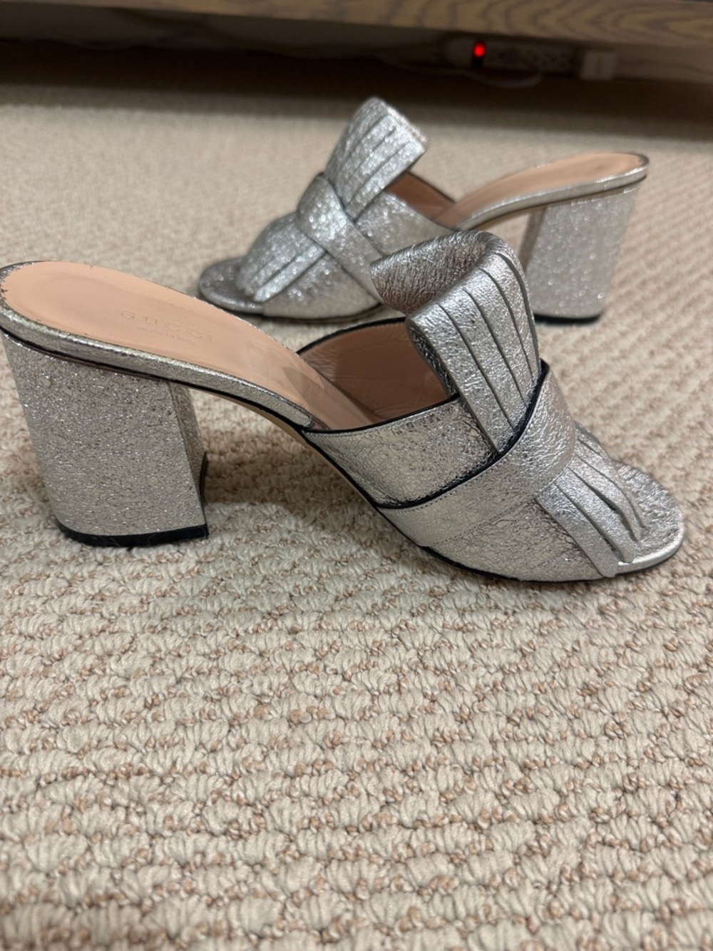 Gucci Marmont Kiltie Slides Metallic Silver leather size IT40/US 10 - Picture 4 of 7